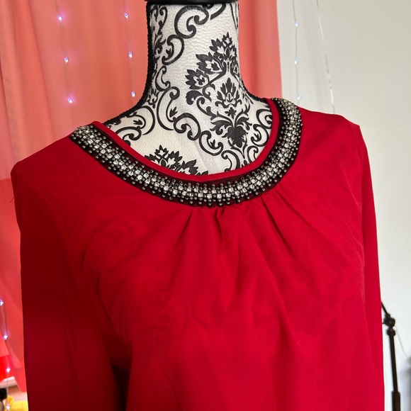 Daytrip Women’s Red Cut Out Sleeve Beaded Neck Button Up Back Blouse S - Picture 2 of 11